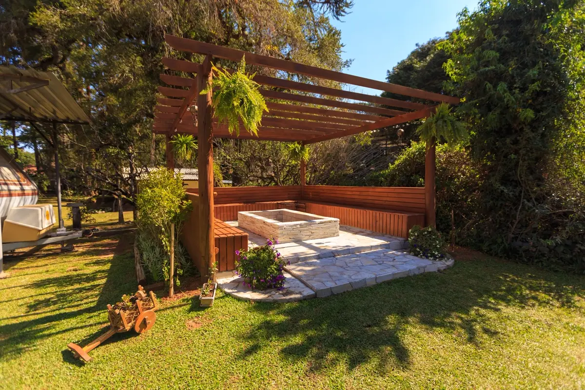 Pergola construction in Bradenton, FL